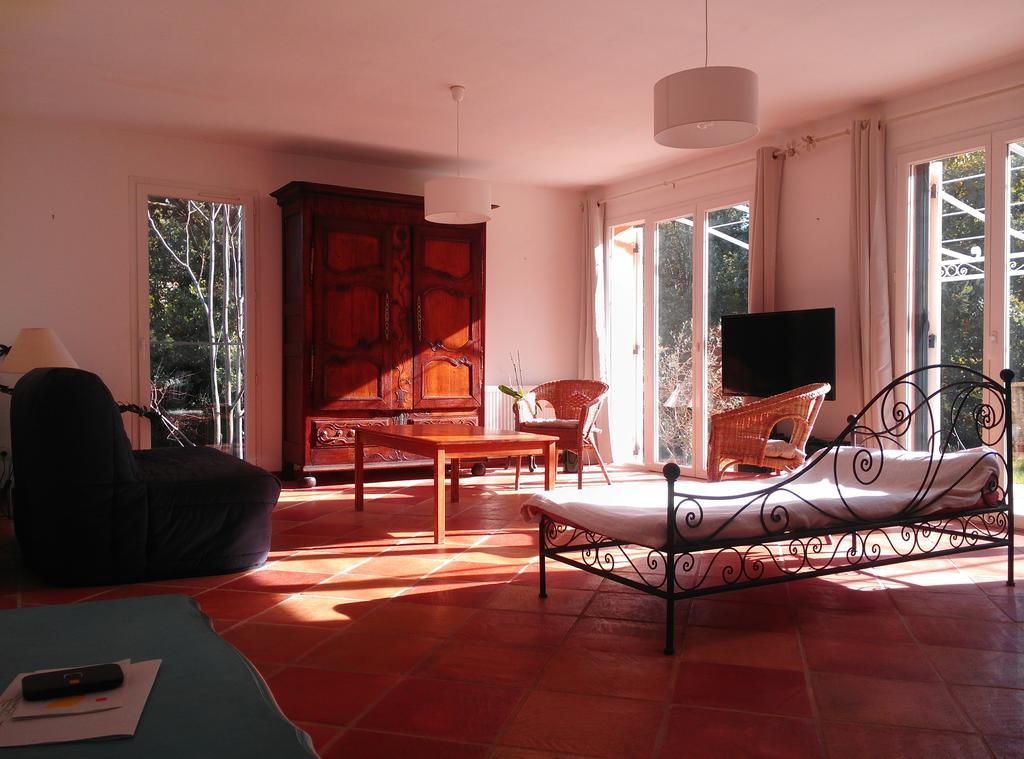 Entre Nimes Et Arles Villa Bellegarde  Eksteriør bilde