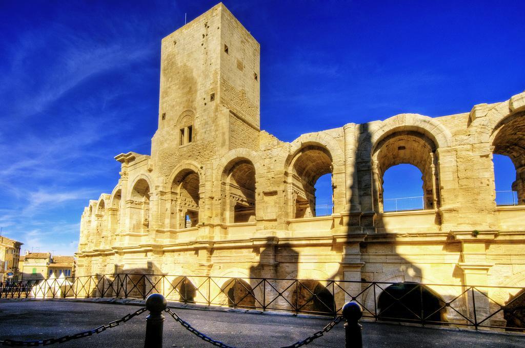 Entre Nimes Et Arles Villa Bellegarde  Eksteriør bilde